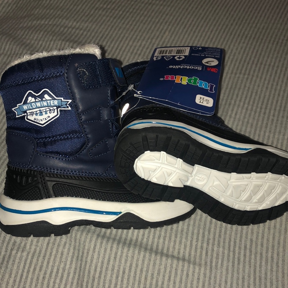 NWT- Toddler Boys winter boots